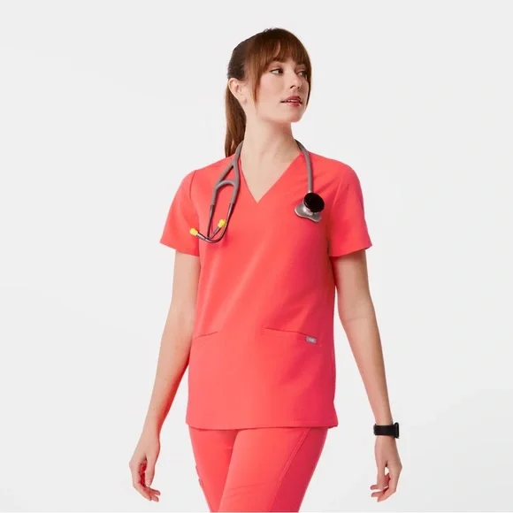 Figs Casma Three-Pocket Scrub Top Limited Edition - Picture 1 of 6